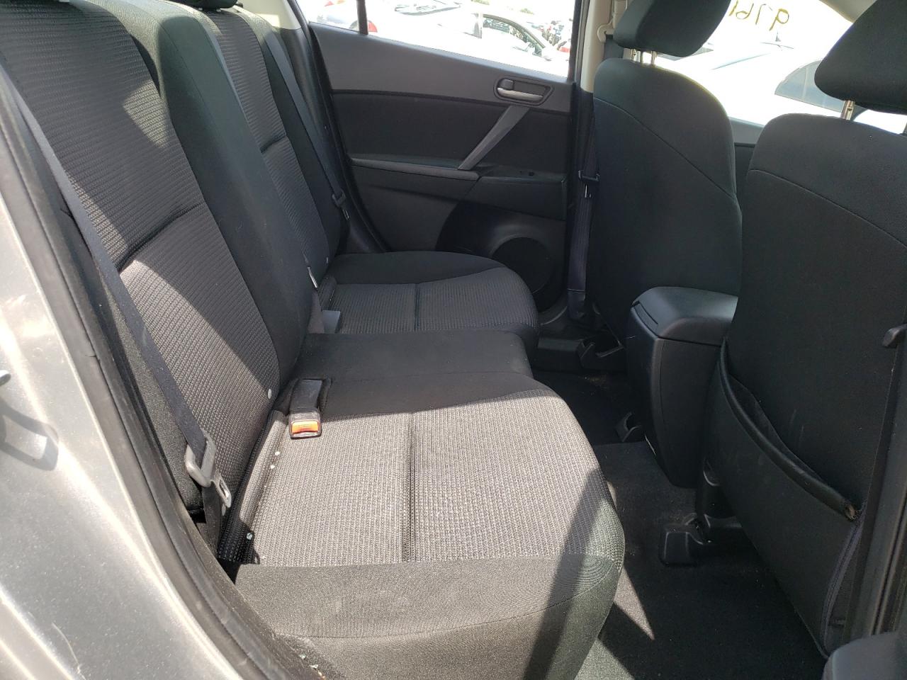 Photo 6 from auction – 2013 MAZDA 3 I with VIN JM1BL1UP6D1824033