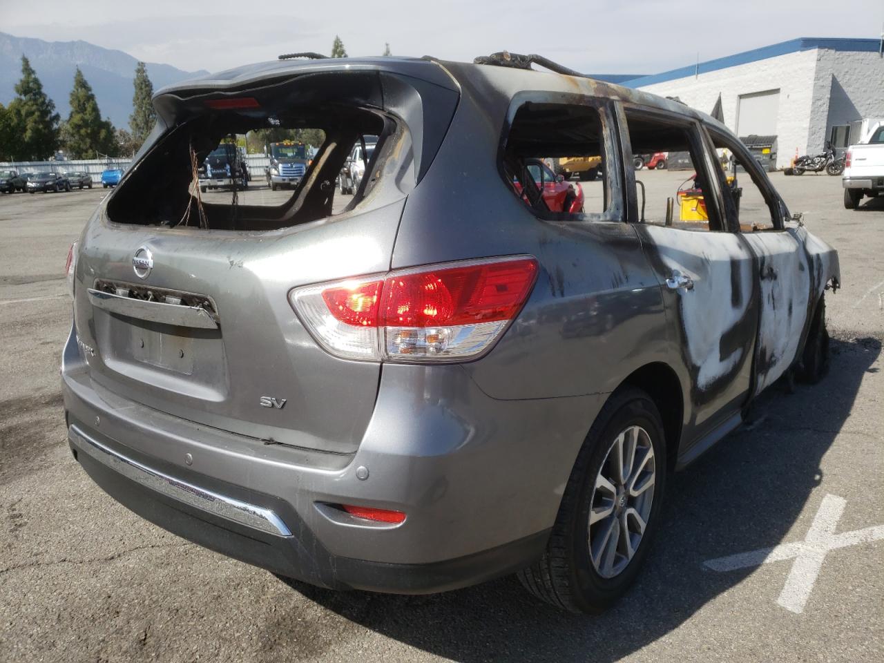 Photo 4 from auction – 2015 NISSAN PATHFINDER with VIN 5N1AR2MN7FC655108