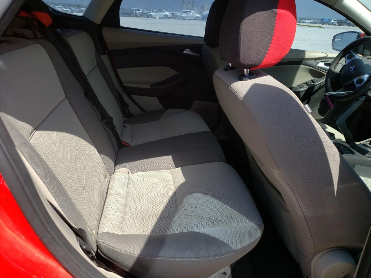 Photo 6 from auction – 2013 FORD FOCUS SE with VIN 1FADP3K2XDL289900