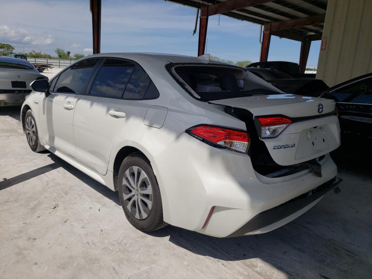 Photo 3 from auction – 2021 TOYOTA COROLLA LE with VIN JTDEAMDE8MJ032338