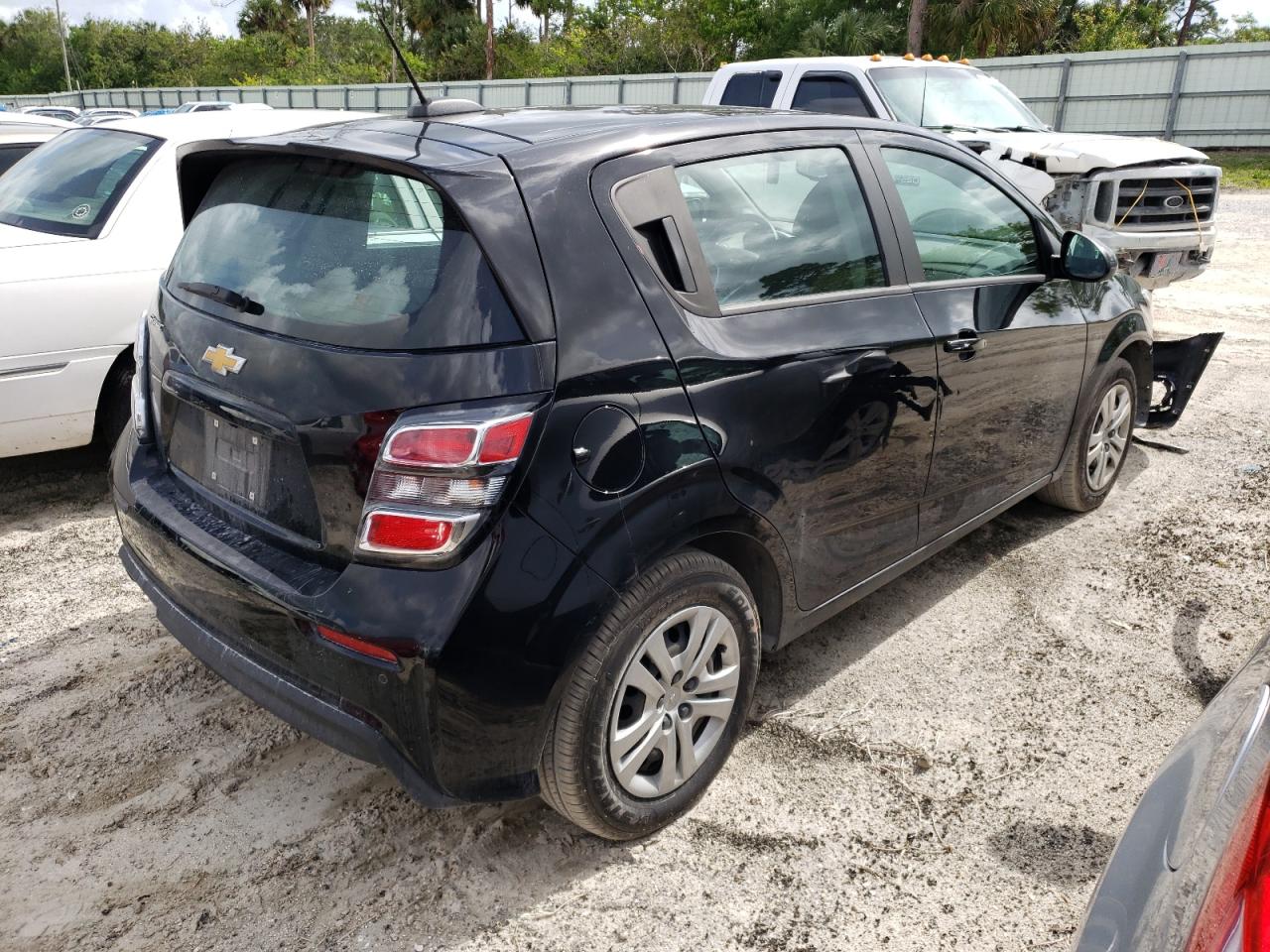Photo 4 from auction – 2020 CHEVROLET SONIC with VIN 1G1JG6SB7L4114732