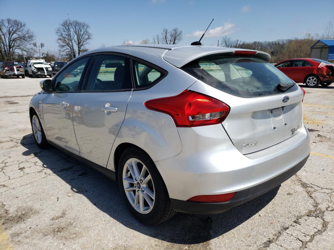 Photo 3 from auction – 2016 FORD FOCUS SE with VIN 1FADP3K22GL297803