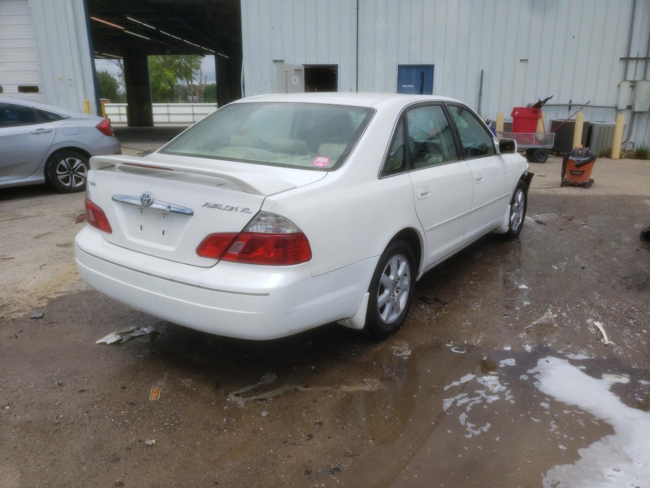 Photo 4 from auction – 2004 TOYOTA AVALON XL with VIN 4T1BF28B44U368720