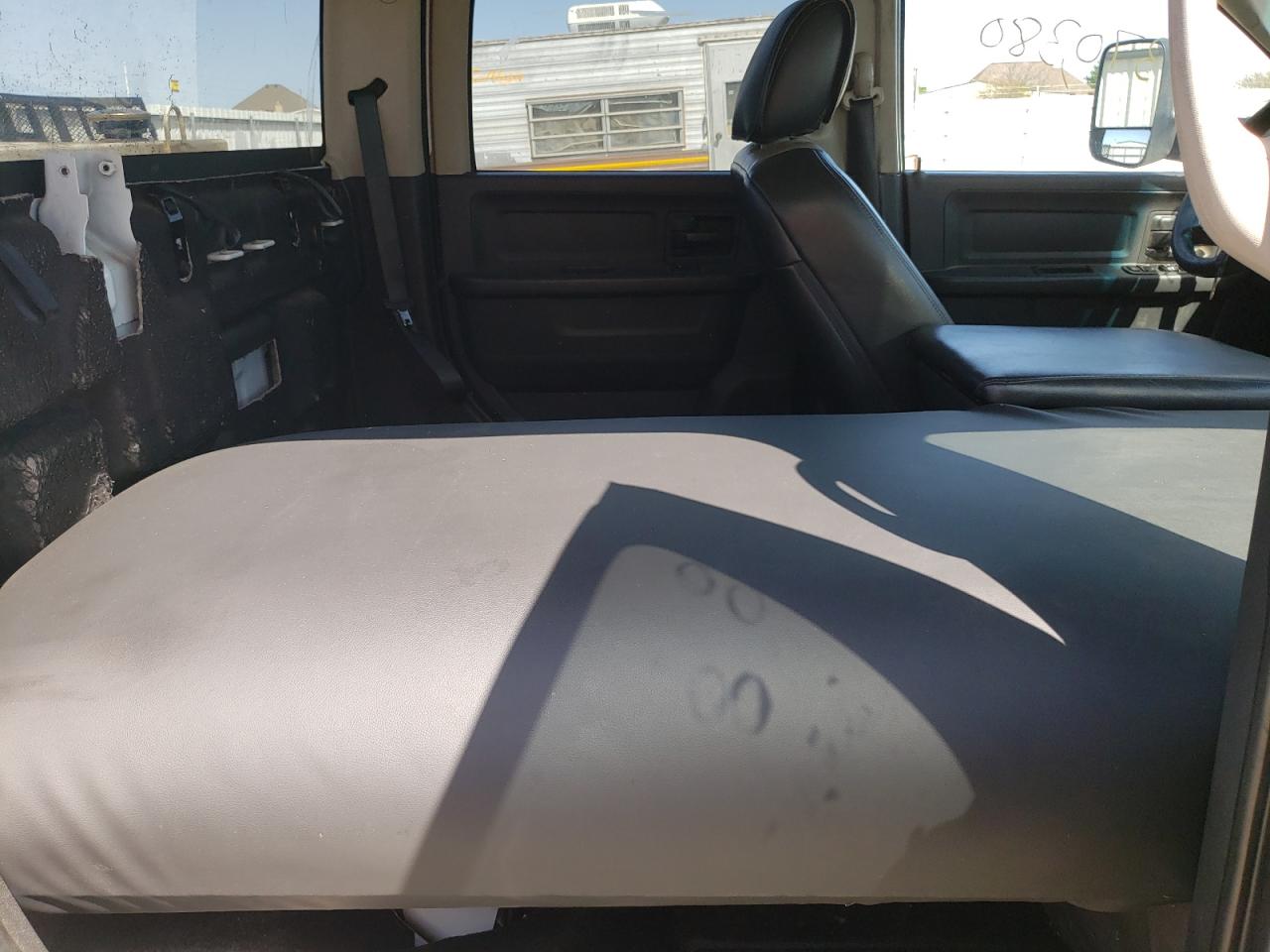 Photo 6 from auction – 2012 DODGE RAM 3500 S with VIN 3C63DPGL9CG230394