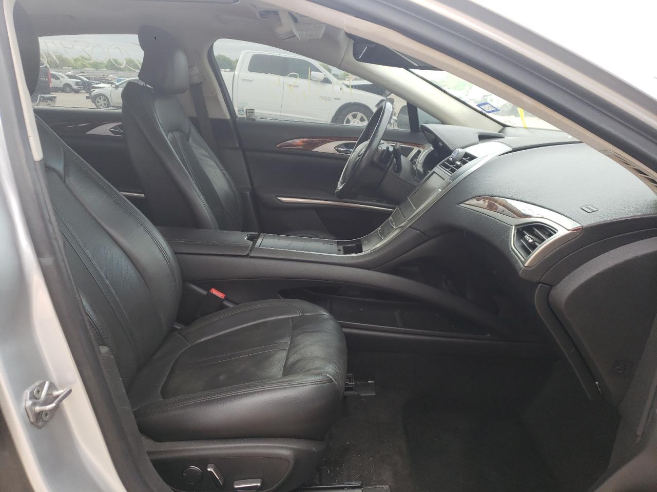 Photo 5 from auction – 2014 LINCOLN MKZ with VIN 3LN6L2G97ER816658