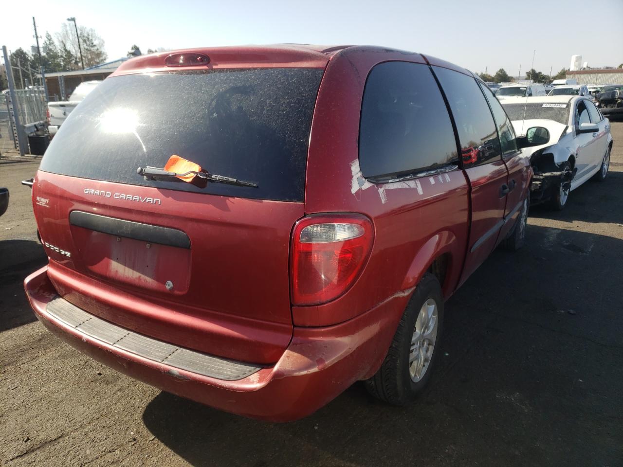 Photo 4 from auction – 2004 DODGE GRAND CARA with VIN 1D4GP24R44B509133
