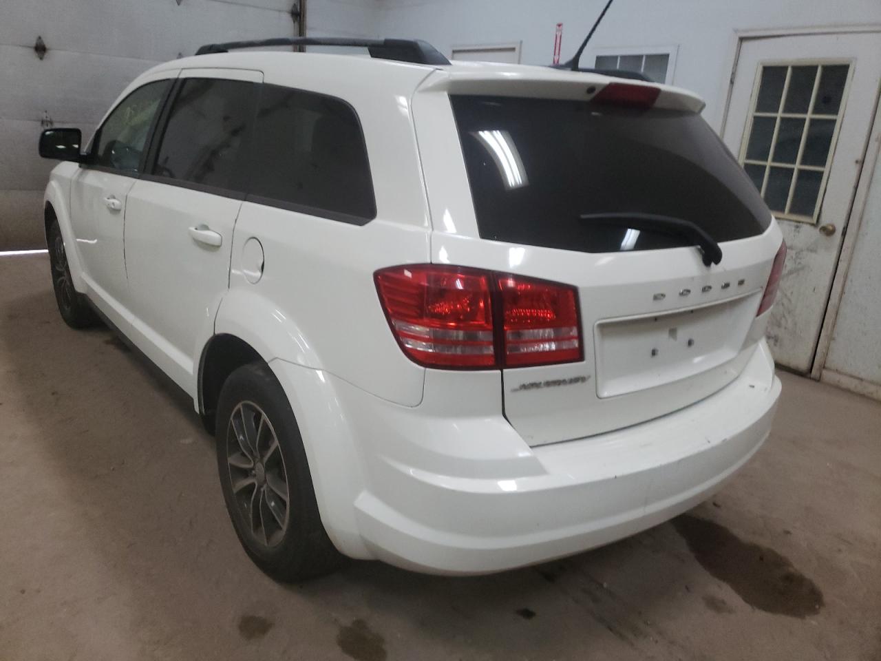 Photo 3 from auction – 2017 DODGE JOURNEY SE with VIN 3C4PDCAB4HT584745