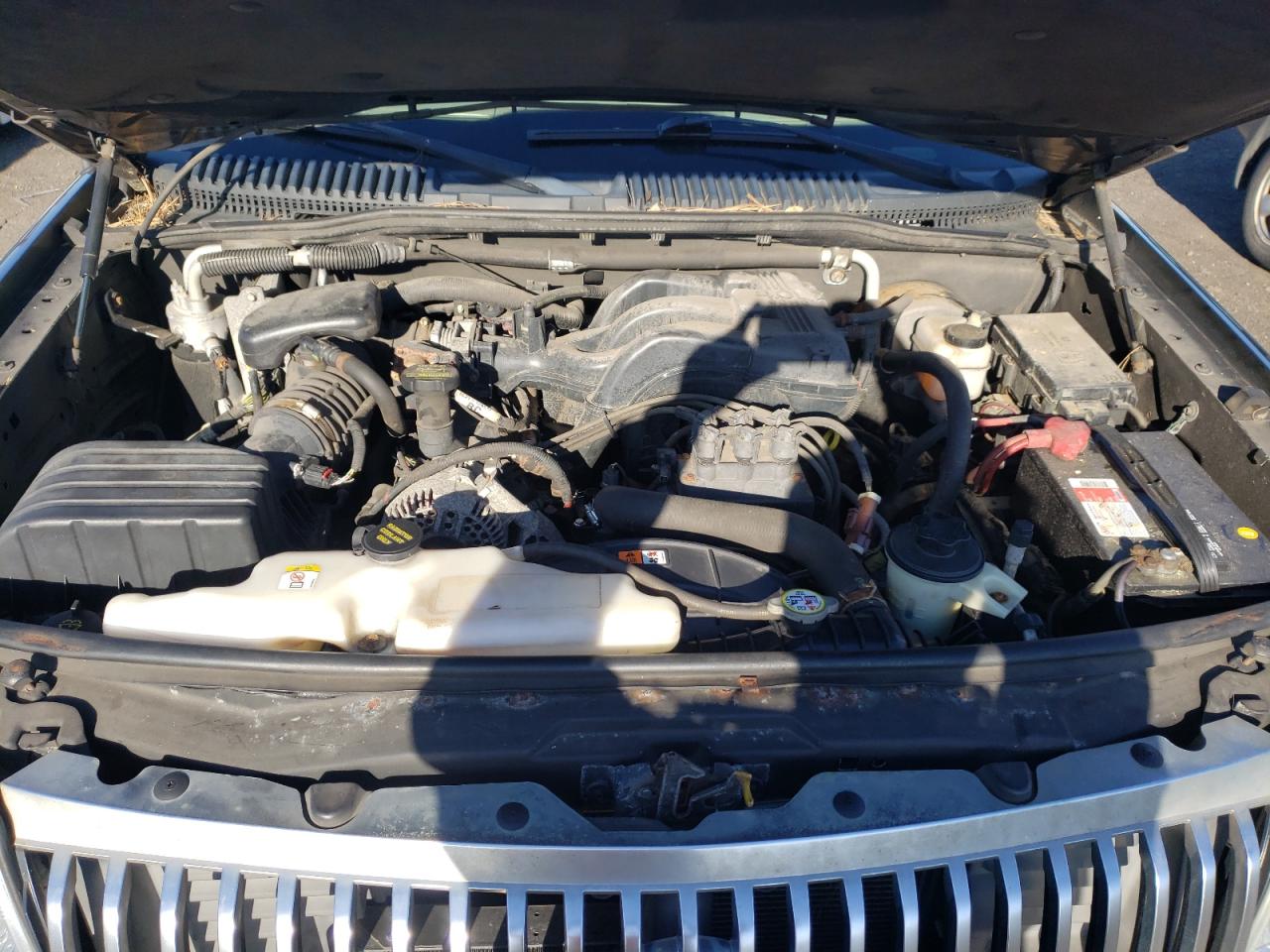 Photo 7 from auction – 2008 MERCURY MOUNTAINEE with VIN 4M2EU47E78UJ17527
