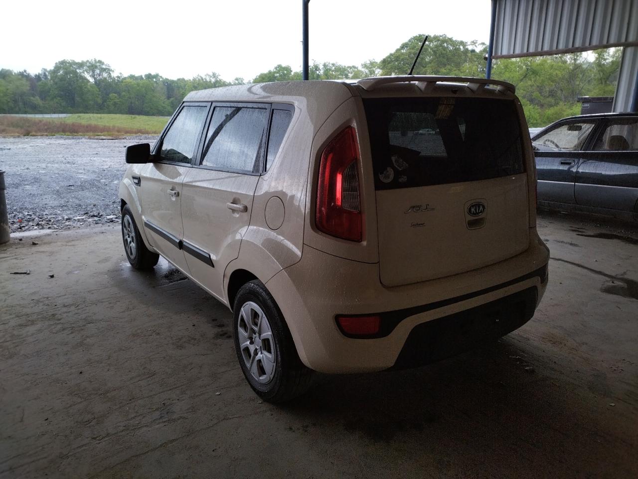 Photo 3 from auction – 2012 KIA SOUL with VIN KNDJT2A58C7384705
