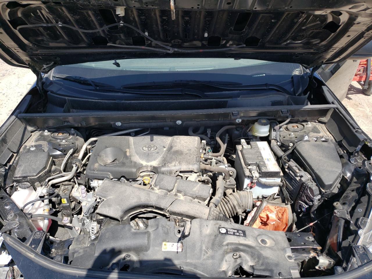 Photo 7 from auction – 2019 TOYOTA RAV4 LE with VIN JTMH1RFV9KJ008652