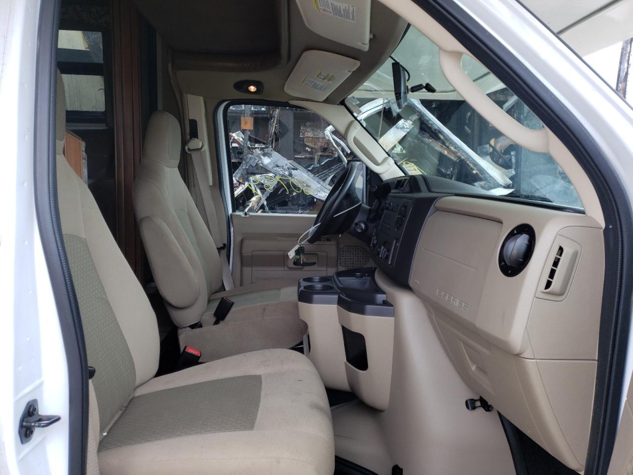 Photo 5 from auction – 2016 FORD ECONOLINE with VIN 1FDXE4FS8GDC33526