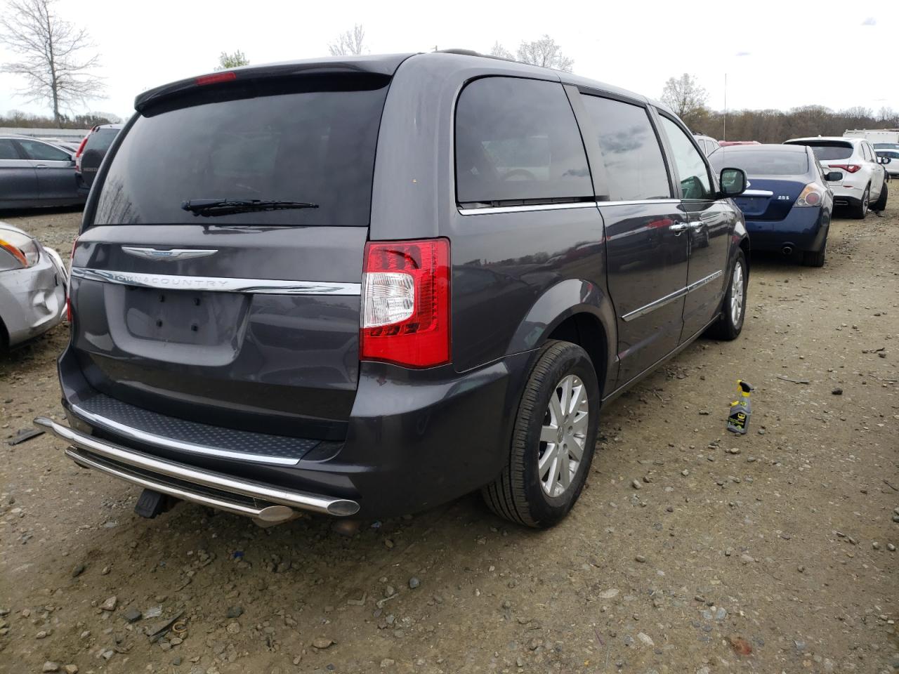 Photo 4 from auction – 2015 CHRYSLER TOWN & COU with VIN 2C4RC1BG8FR728842