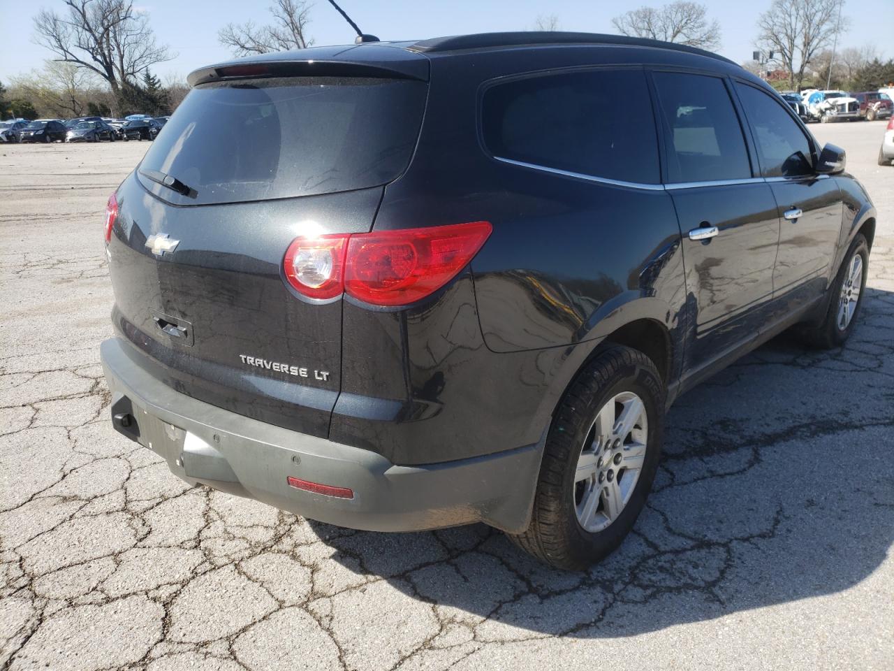 Photo 4 from auction – 2012 CHEVROLET TRAVERSE L with VIN 1GNKRJED2CJ329174