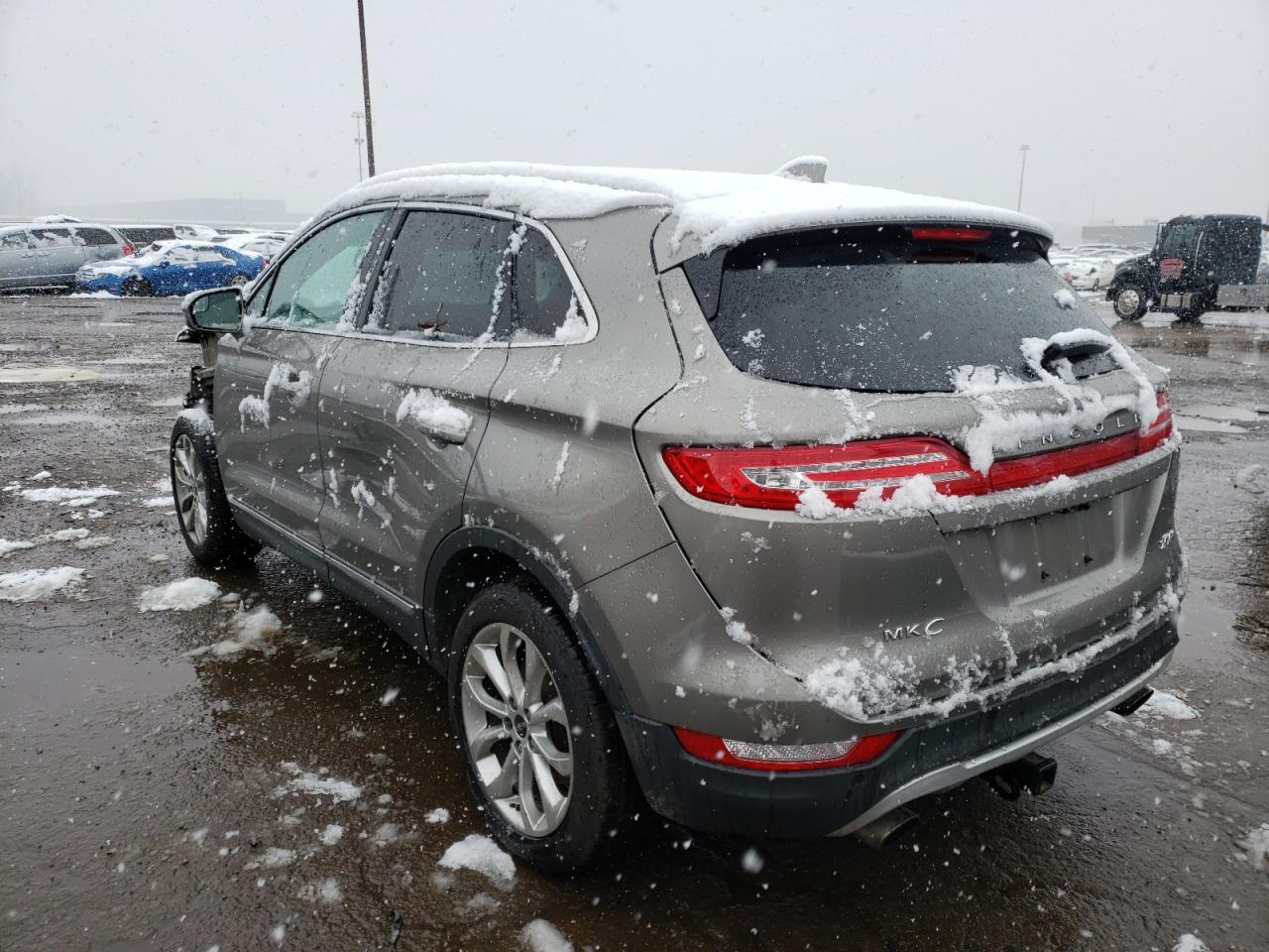 Photo 3 from auction – 2016 LINCOLN MKC SELECT with VIN 5LMCJ2D91GUJ21064