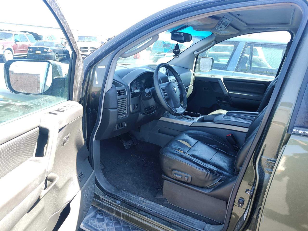 Photo 5 from auction – 2005 NISSAN ARMADA SE with VIN 5N1AA08B45N719314