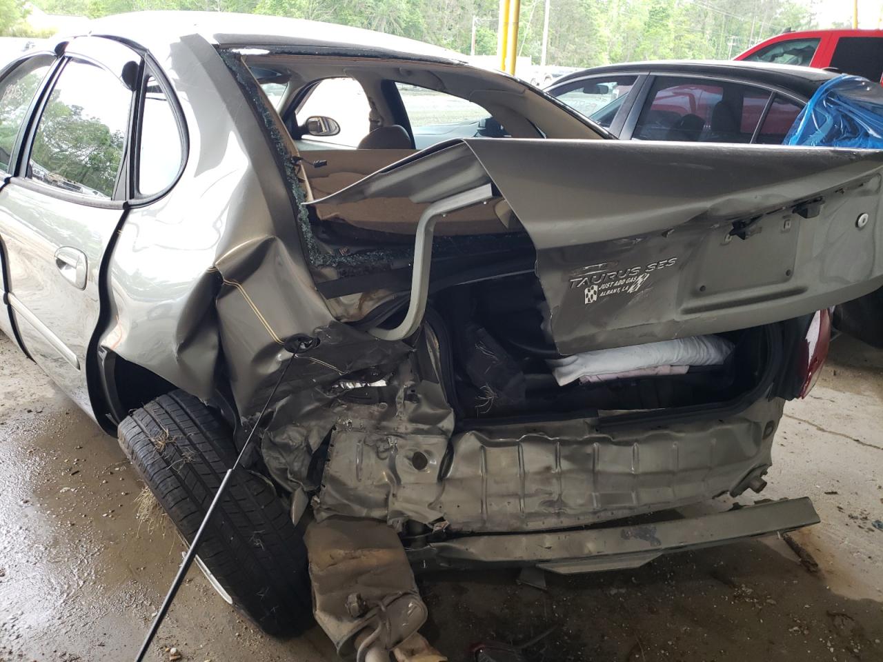 Photo 9 from auction – 2003 FORD TAURUS SES with VIN 1FAFP55273A193183