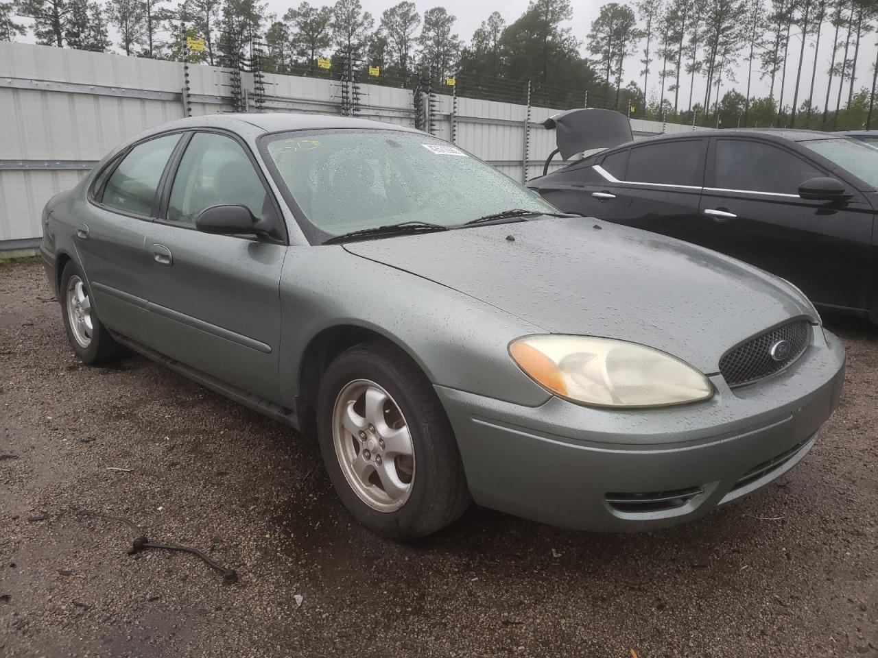 FORD TAURUS SE 2005 with VIN 1FAFP53215A145832 - Photo from auction