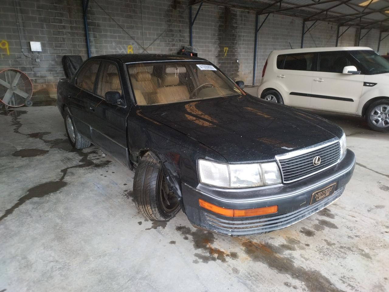 LEXUS LS 400 1993 with VIN JT8UF11E6P0183512 - Photo from auction