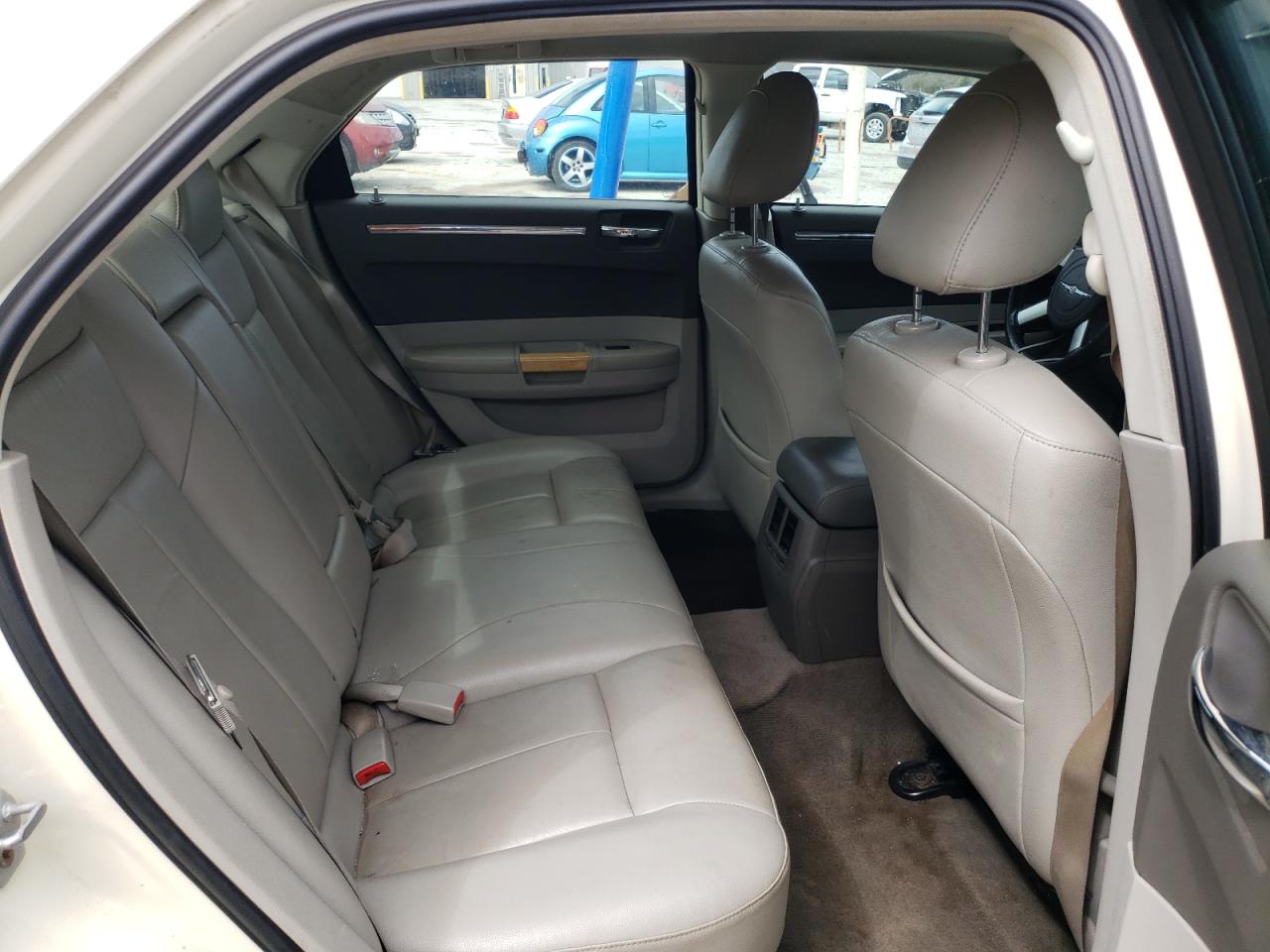 Photo 6 from auction – 2008 CHRYSLER 300 LIMITE with VIN 2C3KA33G78H172358