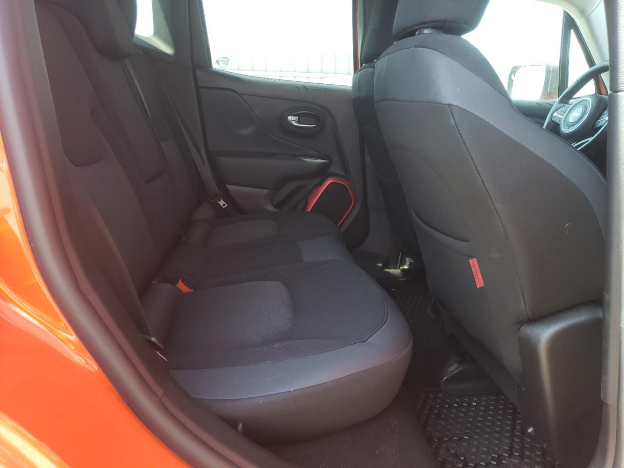 Photo 6 from auction – 2017 JEEP RENEGADE T with VIN ZACCJBCB2HPG44172