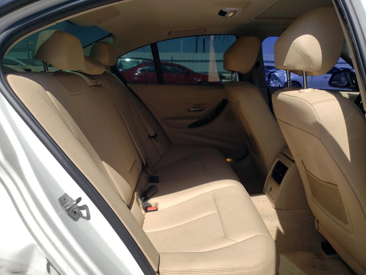 صورة رقم 6 من المزاد - 2015 BMW 328 XI مع VIN WBA3B3C58FJ985230