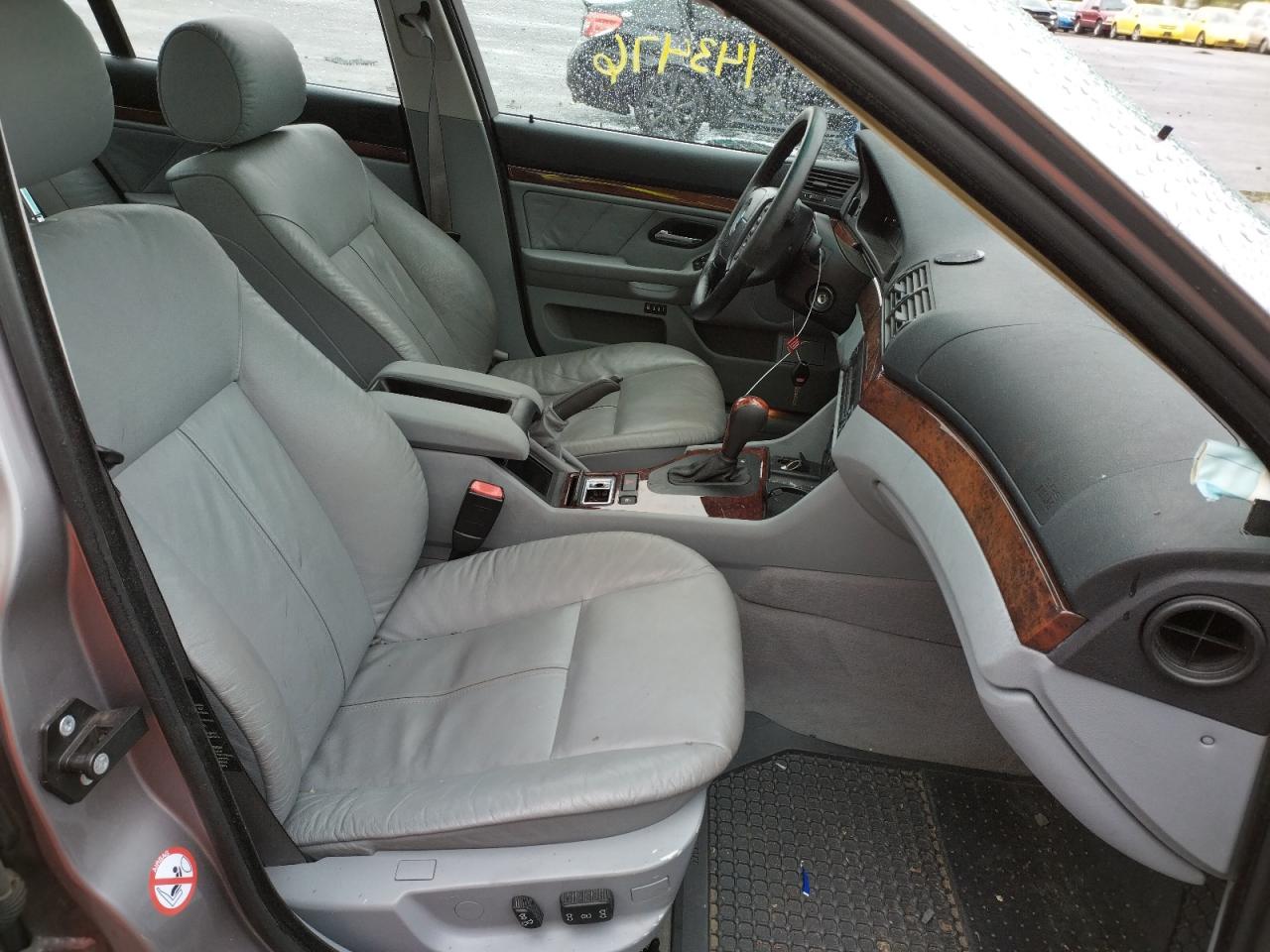 Photo 5 from auction – 2001 BMW 530 I AUTO with VIN WBADT63471CF12199
