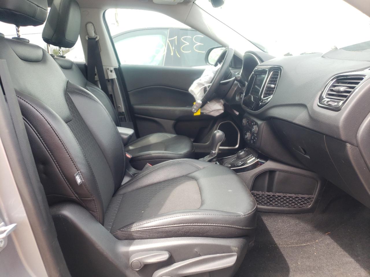 Photo 5 from auction – 2019 JEEP COMPASS LA with VIN 3C4NJDBB1KT630964