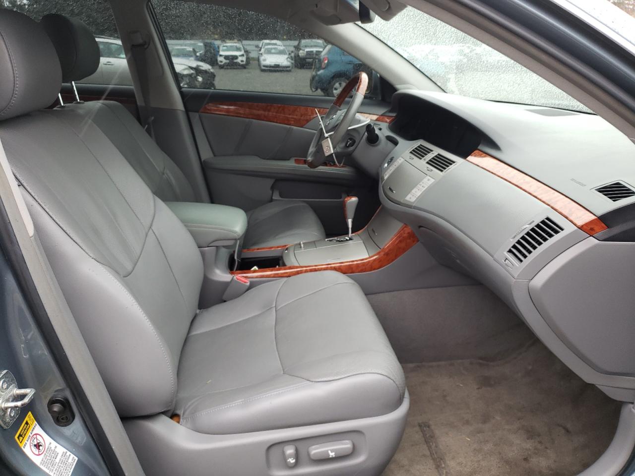 Photo 5 from auction – 2005 TOYOTA AVALON XL with VIN 4T1BK36B45U017909