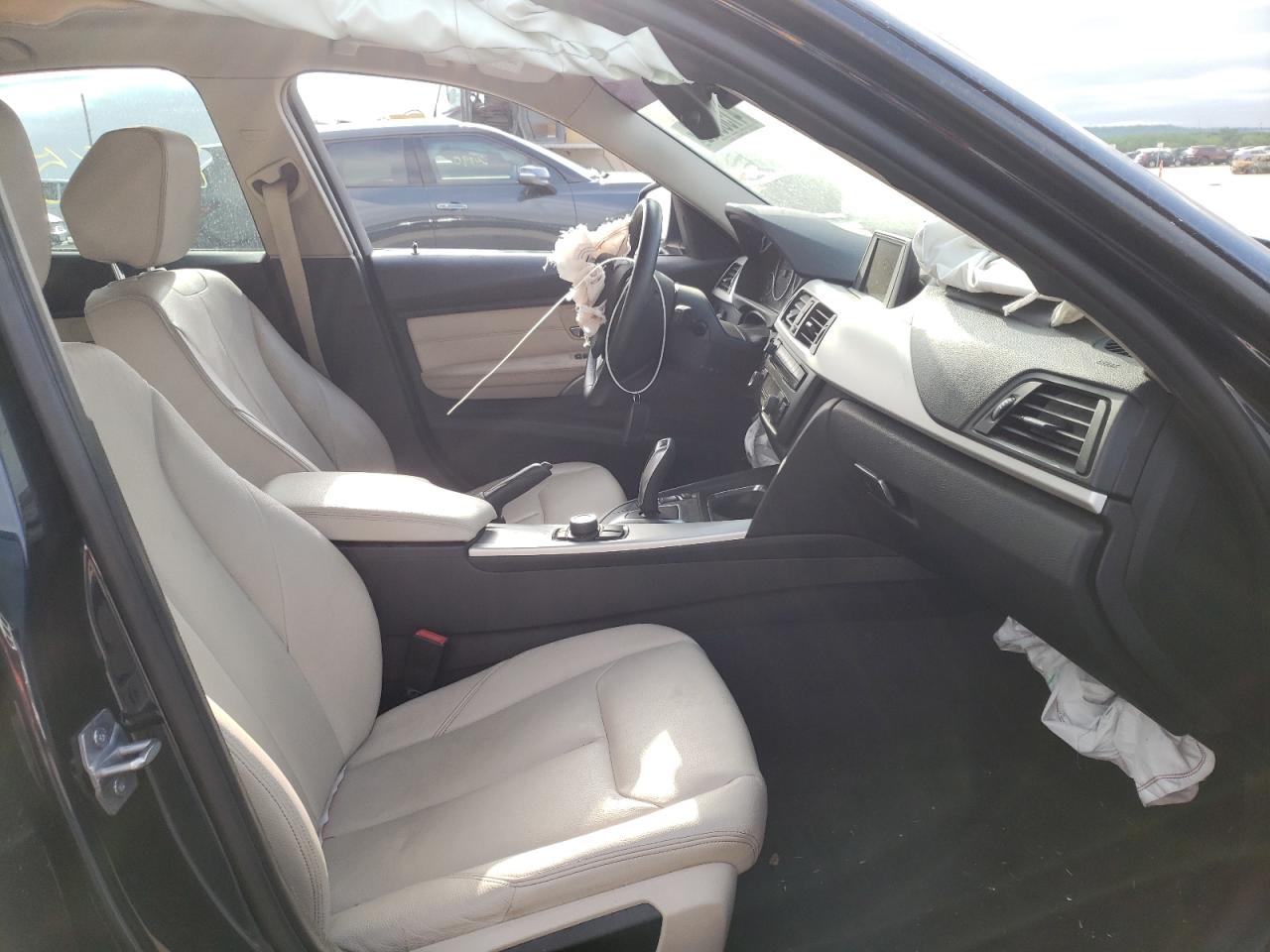 Photo 5 from auction – 2015 BMW 320 I with VIN WBA3B1G51FNT01688