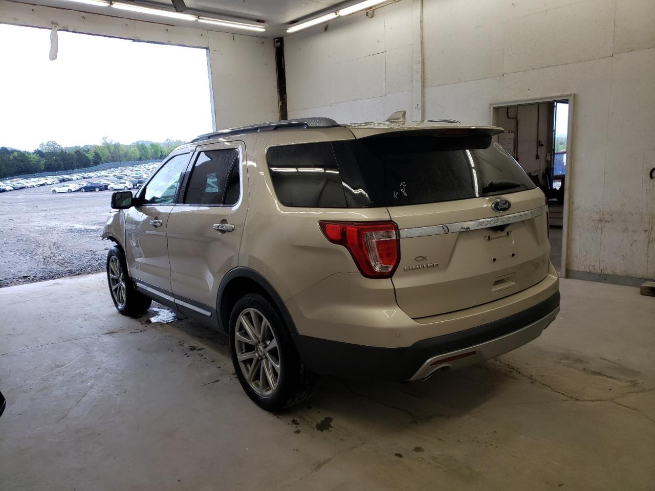 Photo 3 from auction – 2017 FORD EXPLORER L with VIN 1FM5K7F8XHGC33422