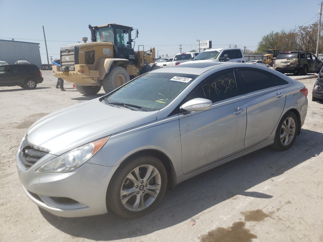Photo 2 from auction – 2011 HYUNDAI SONATA SE with VIN 5NPEC4AC4BH138031