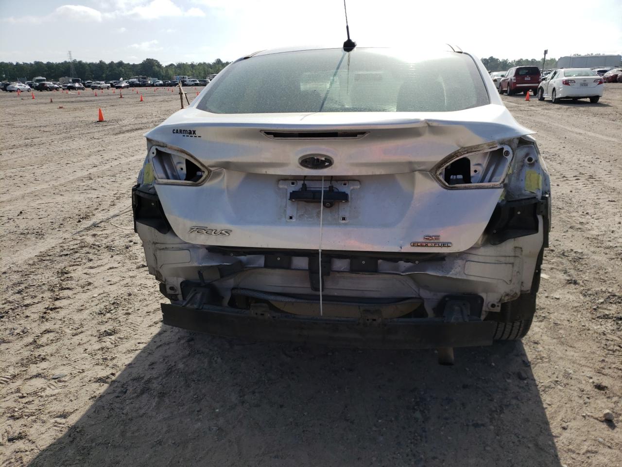 Photo 9 from auction – 2016 FORD FOCUS SE with VIN 1FADP3F26GL318937