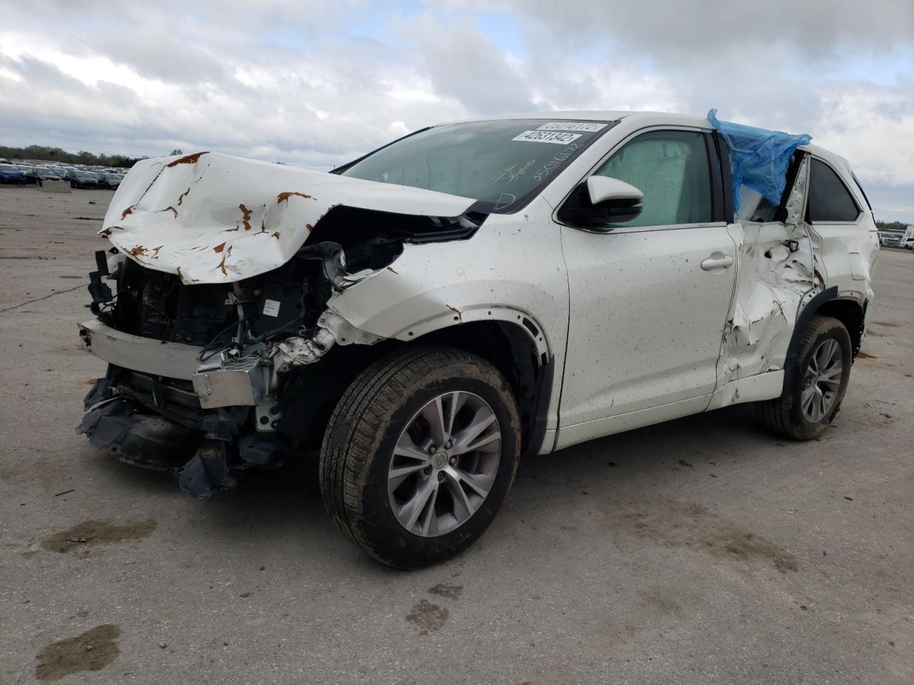 Фото 2 с аукциона – 2014 TOYOTA HIGHLANDER с VIN 5TDZKRFH3ES028558