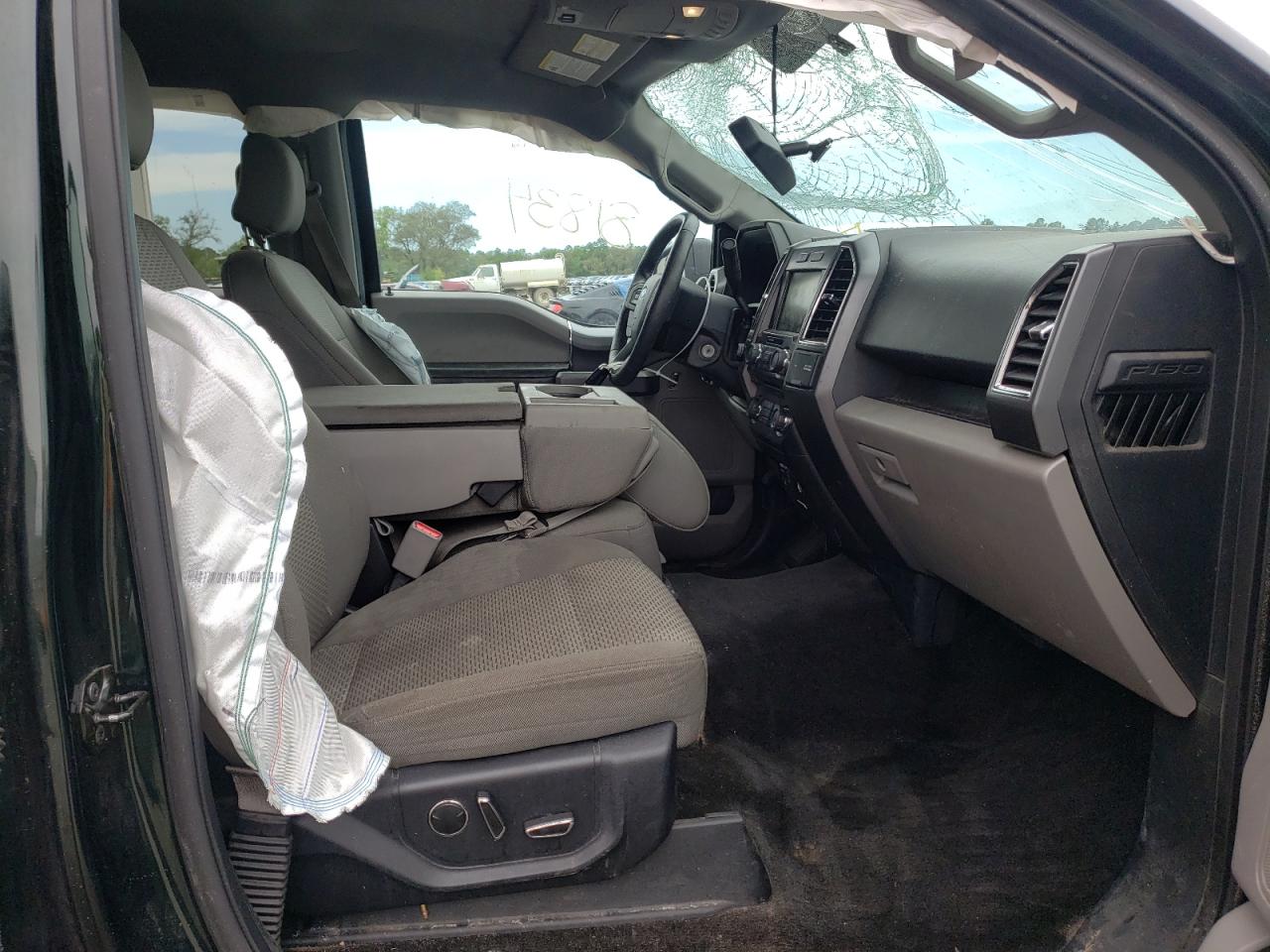Photo 5 from auction – 2015 FORD F150 SUPER with VIN 1FTEW1EF4FFB47113