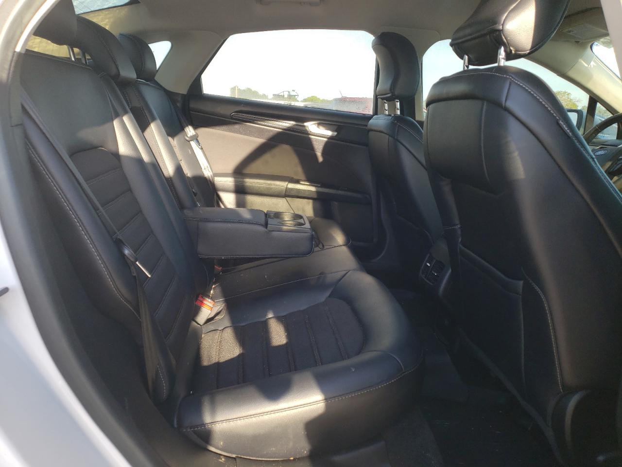 Photo 6 from auction – 2018 FORD FUSION SE with VIN 3FA6P0HD1JR216816