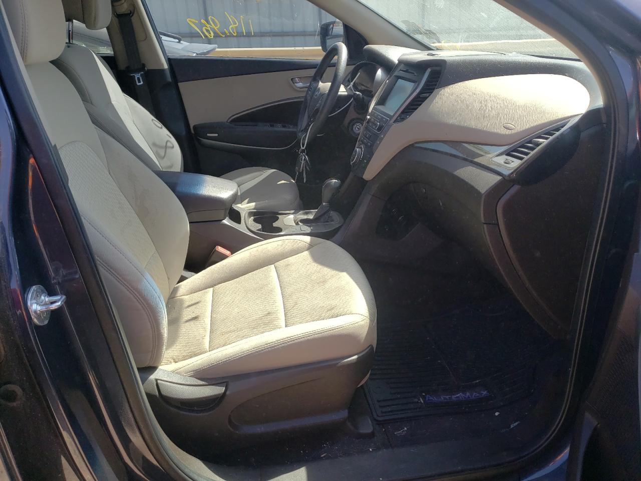 Photo 5 from auction – 2017 HYUNDAI SANTA FE S with VIN 5NMZU3LB7HH021143