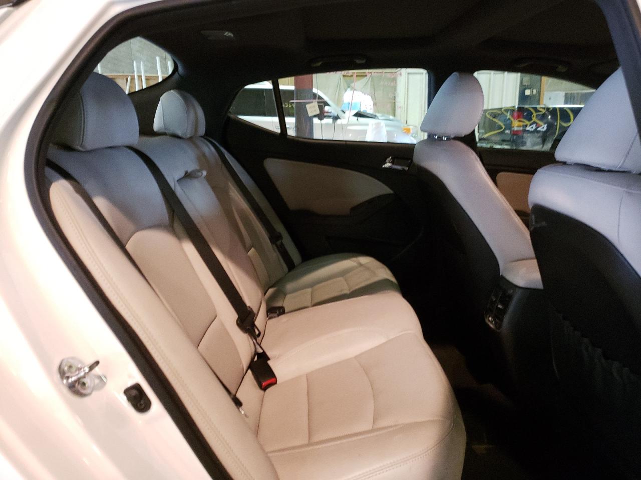 Photo 6 from auction – 2013 KIA OPTIMA SX with VIN 5XXGR4A61DG204020