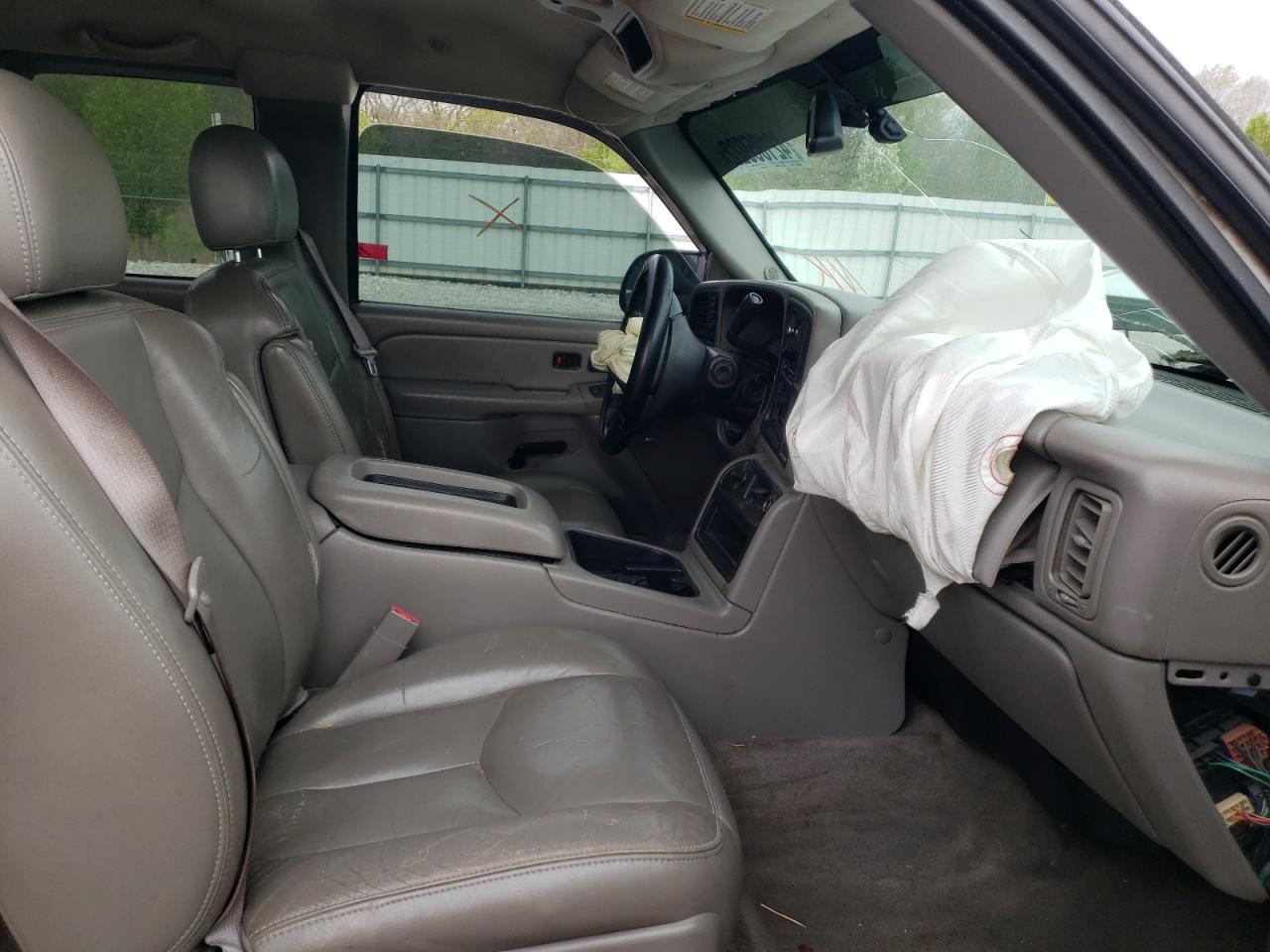 Photo 5 from auction – 2006 CHEVROLET SILVERADO with VIN 1GCEK19B26Z246515