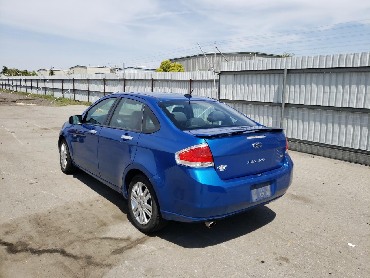 Photo 3 from auction – 2010 FORD FOCUS SEL with VIN 1FAHP3HN4AW256727