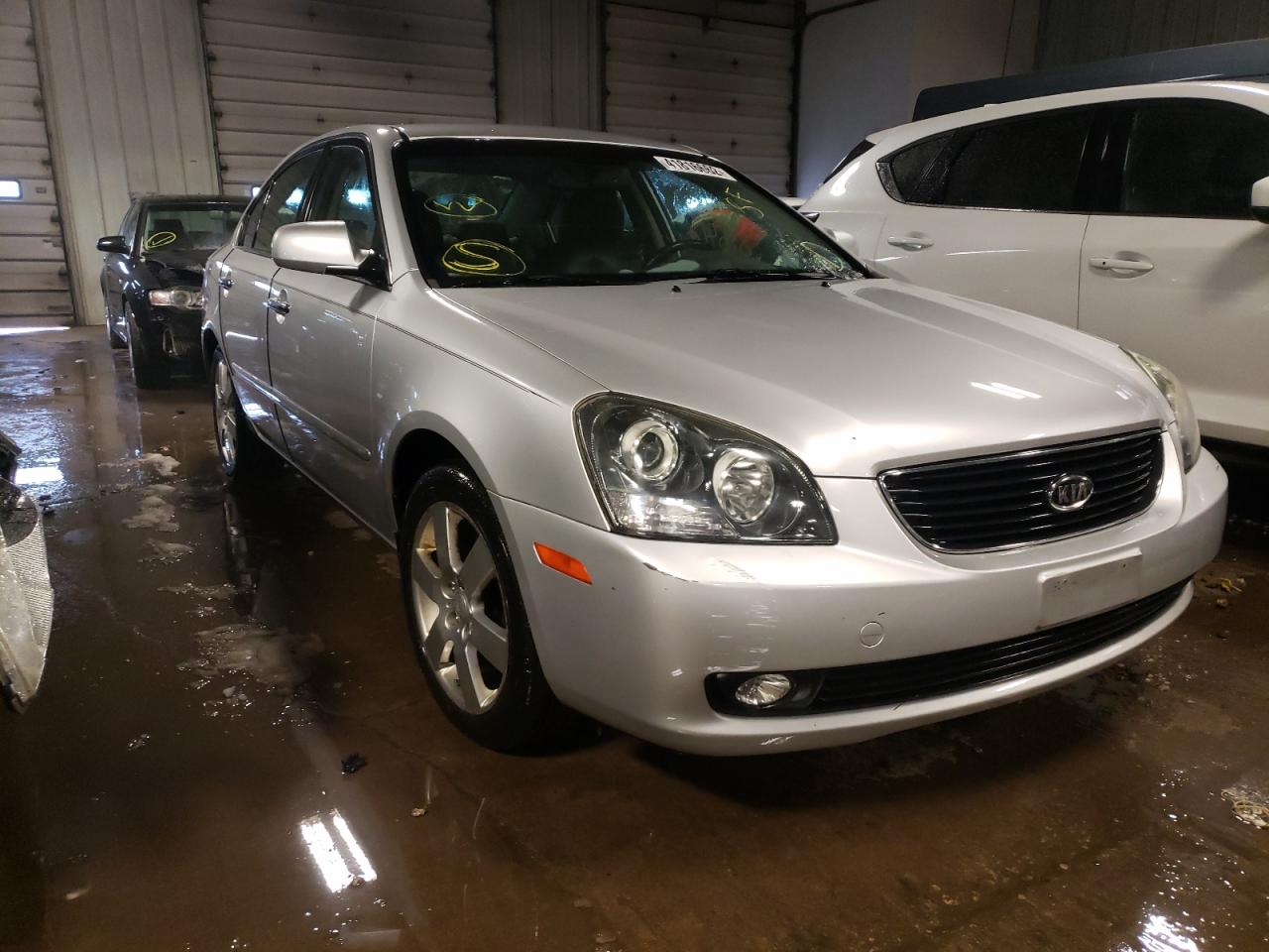 KIA OPTIMA LX 2008 مع رقم تعريف المركبة KNAGE124785215828 - صورة من المزاد