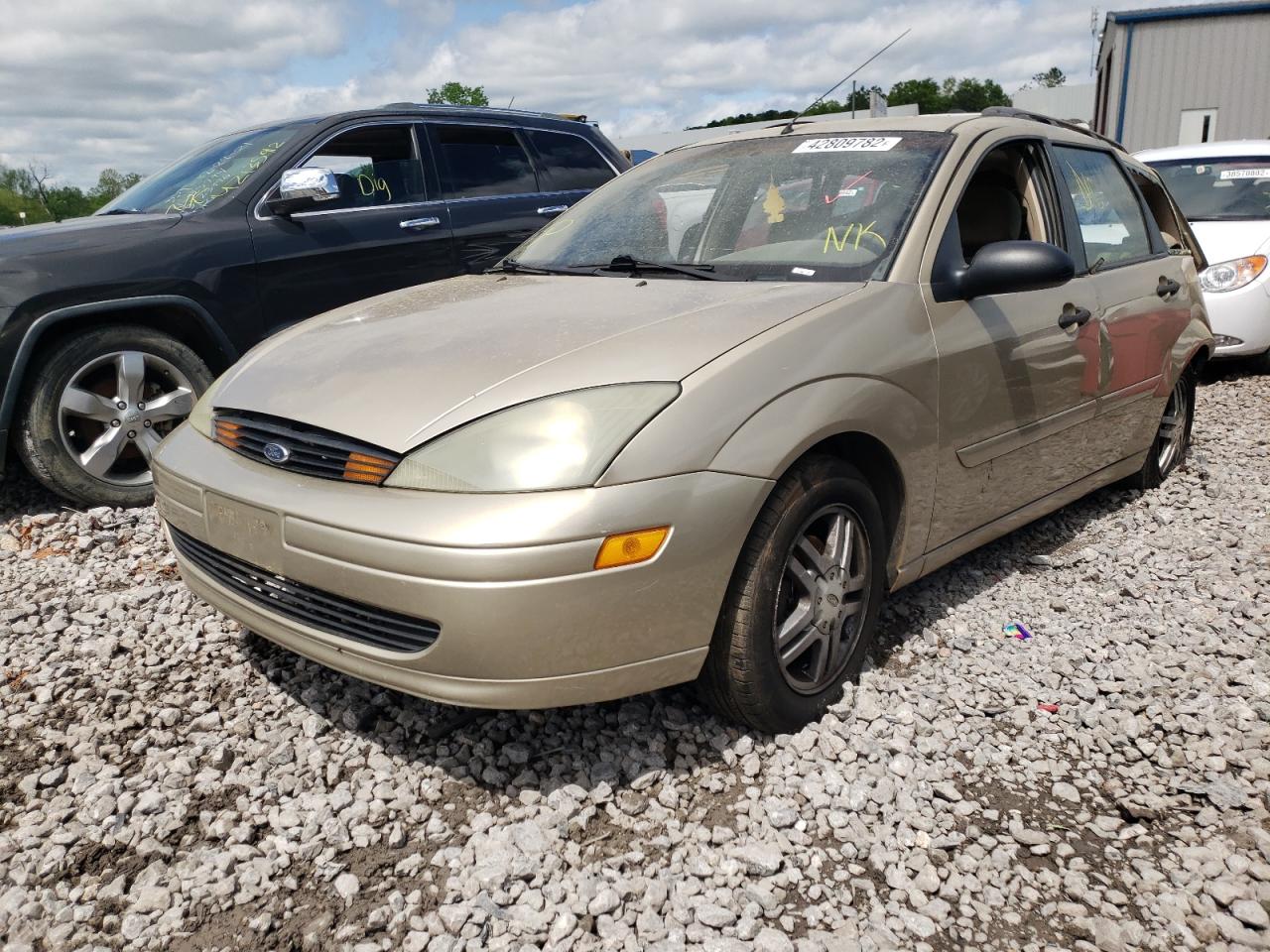 Photo 2 from auction – 2001 FORD FOCUS SE with VIN 1FAFP36371W329047