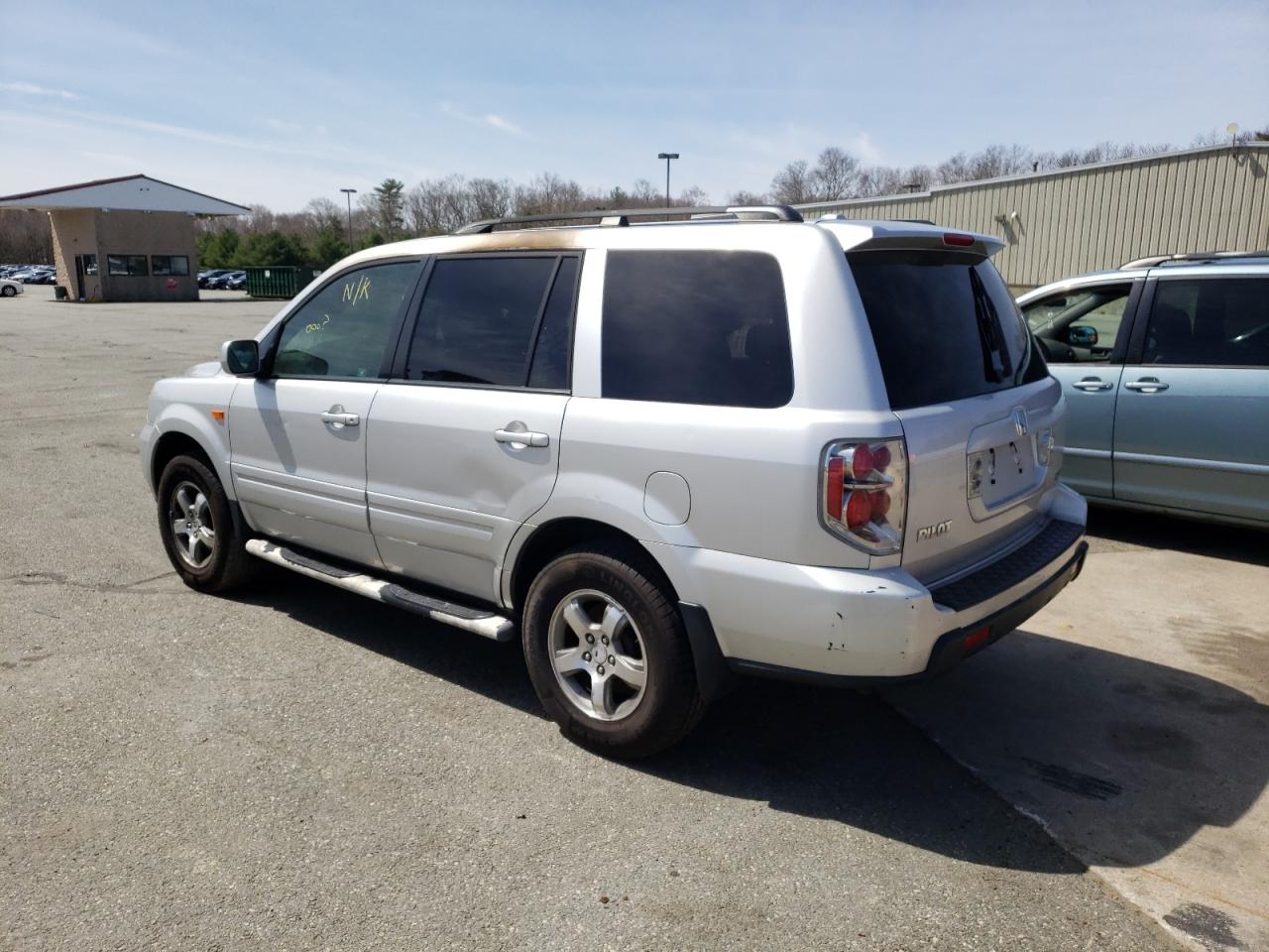 Photo 3 from auction – 2006 HONDA PILOT EX with VIN 2HKYF18646H512839
