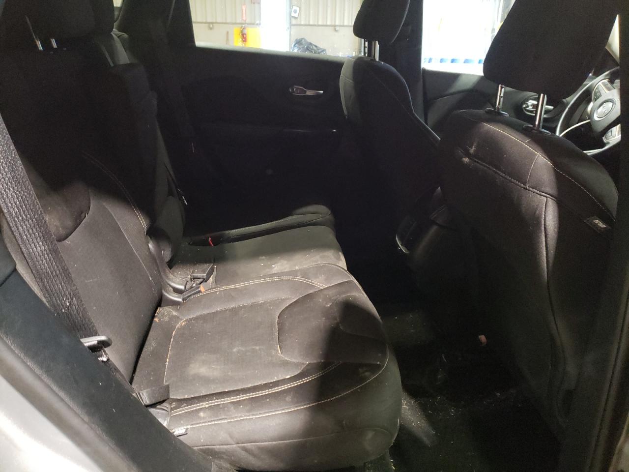 Photo 6 from auction – 2015 JEEP CHEROKEE L with VIN 1C4PJMCB0FW504618
