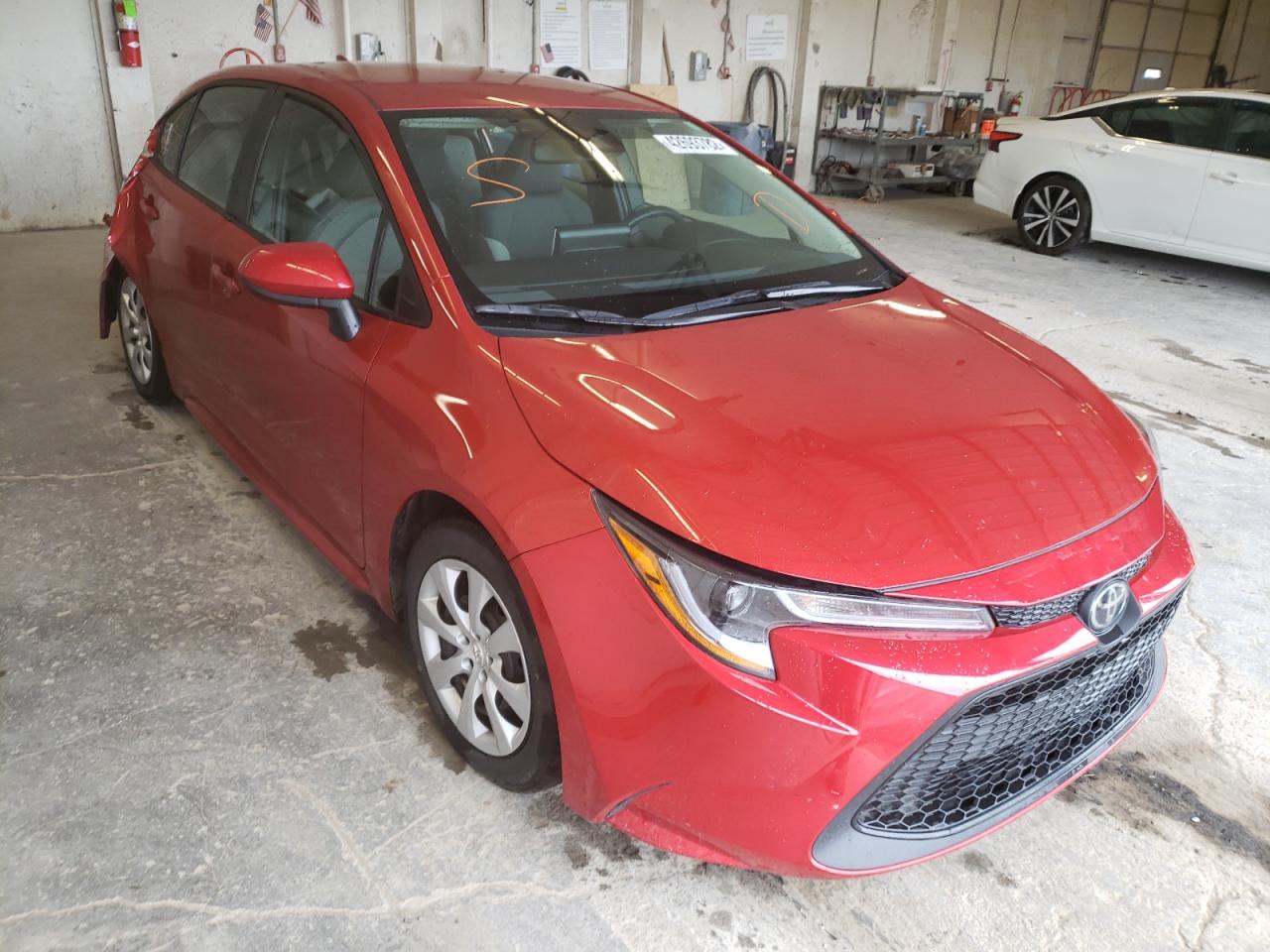TOYOTA COROLLA LE 2020 with VIN 5YFEPRAE3LP048053 - Photo from auction