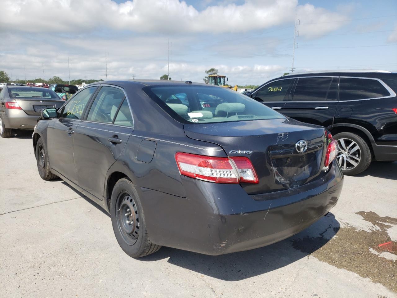 Photo 3 from auction – 2011 TOYOTA CAMRY BASE with VIN 4T1BF3EK6BU172267