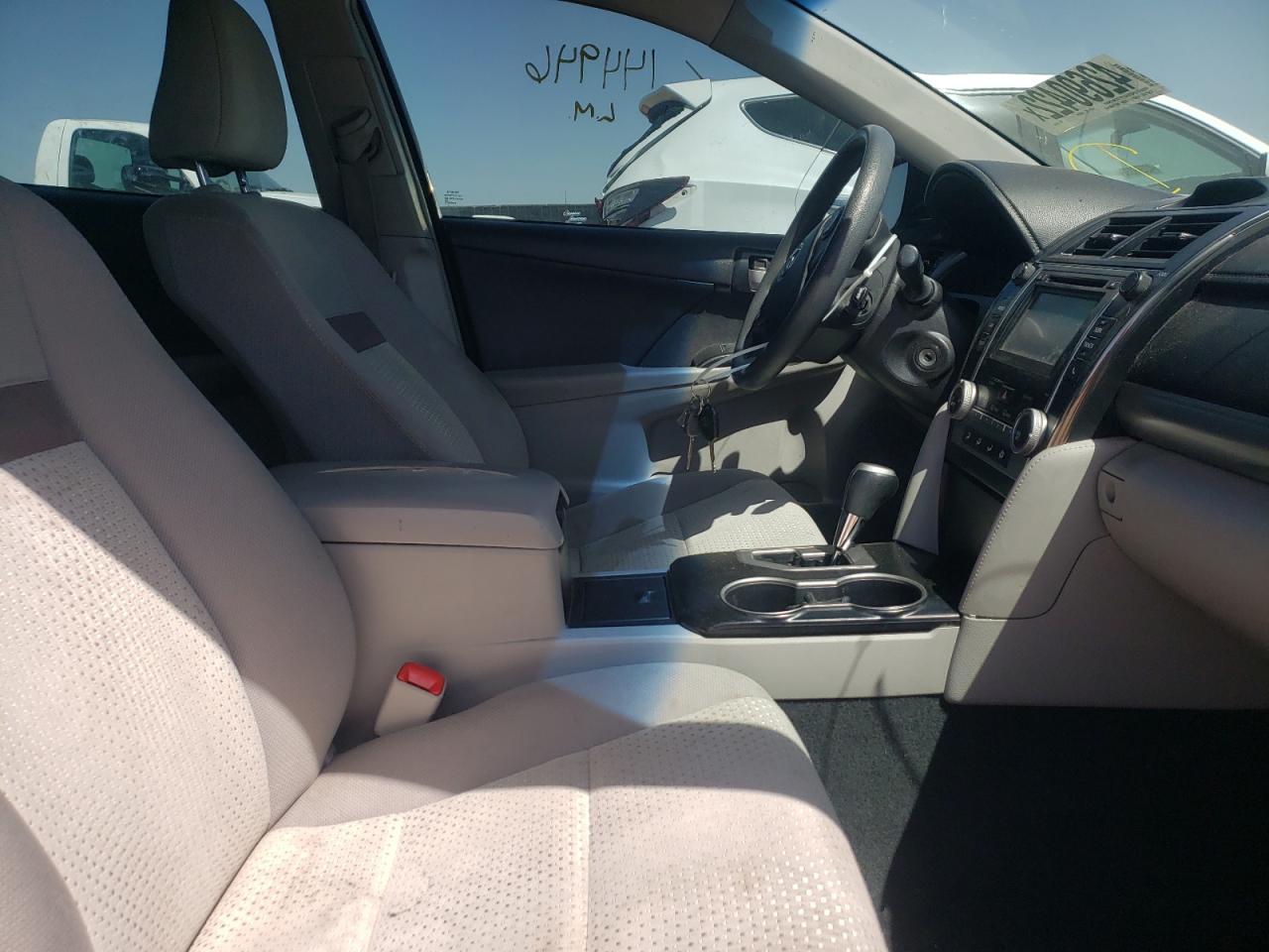 Photo 5 from auction – 2014 TOYOTA CAMRY L with VIN 4T1BF1FK0EU414722
