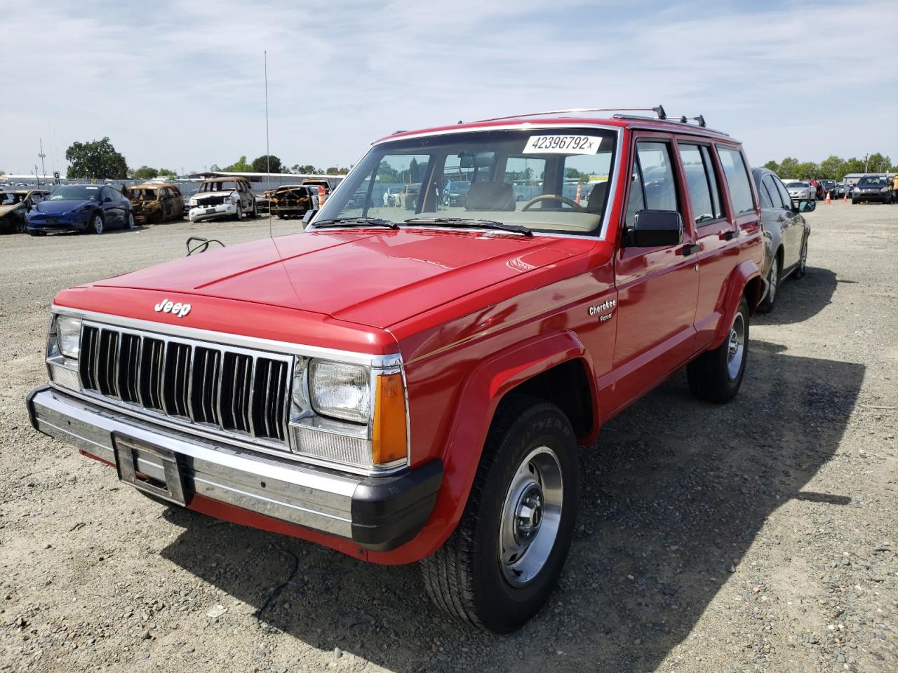 Photo 2 from auction – 1987 JEEP CHEROKEE P with VIN 1JCML7828HT164340
