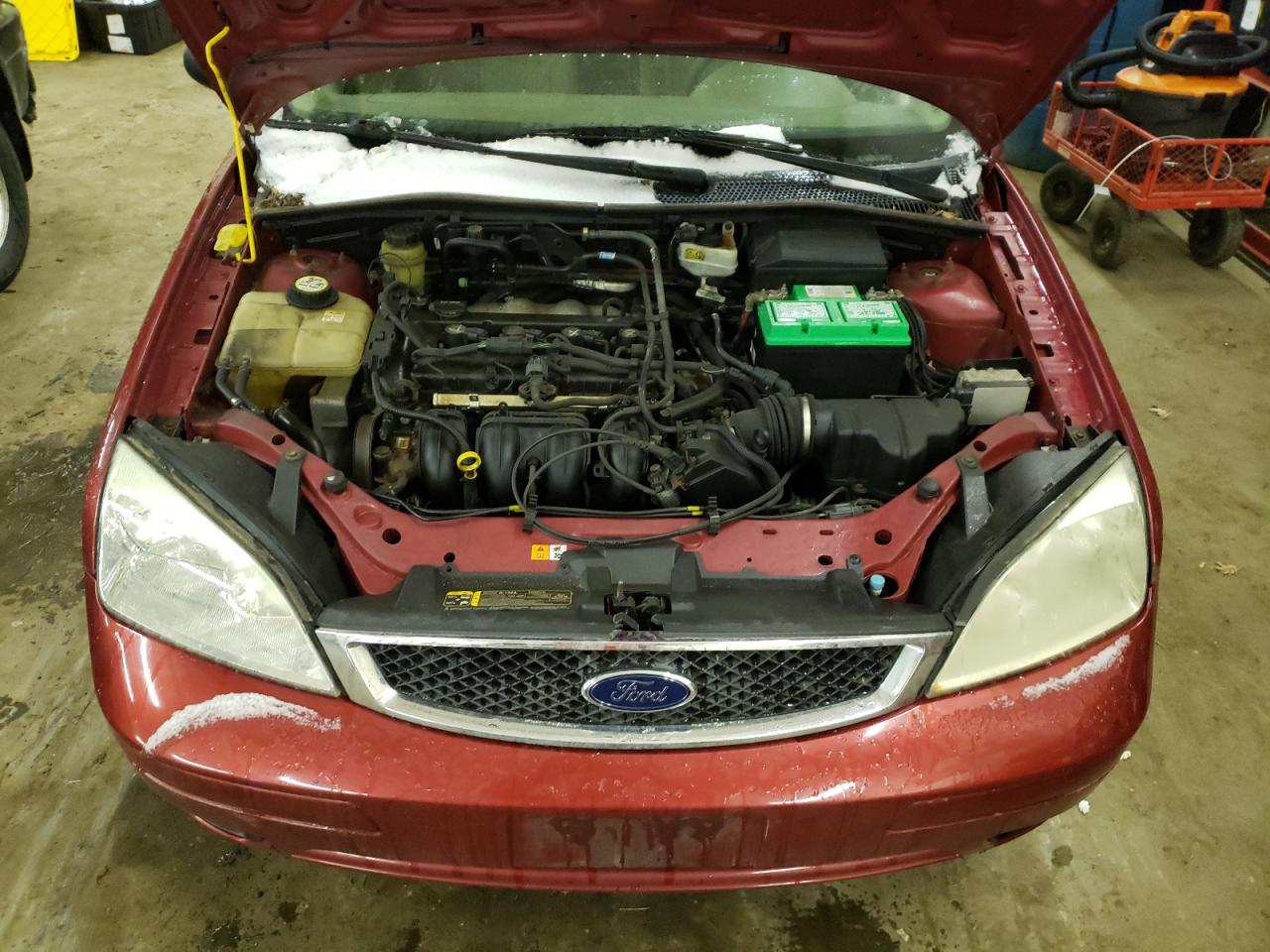 Photo 7 from auction – 2005 FORD FOCUS ZX4 with VIN 1FAFP34N45W286216