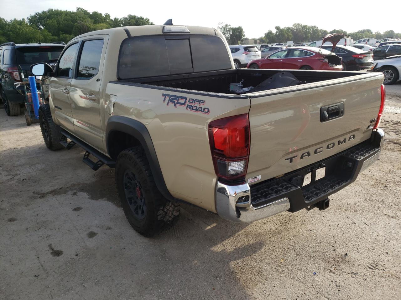 Photo 3 from auction – 2019 TOYOTA TACOMA DOU with VIN 3TMAZ5CN7KM106976