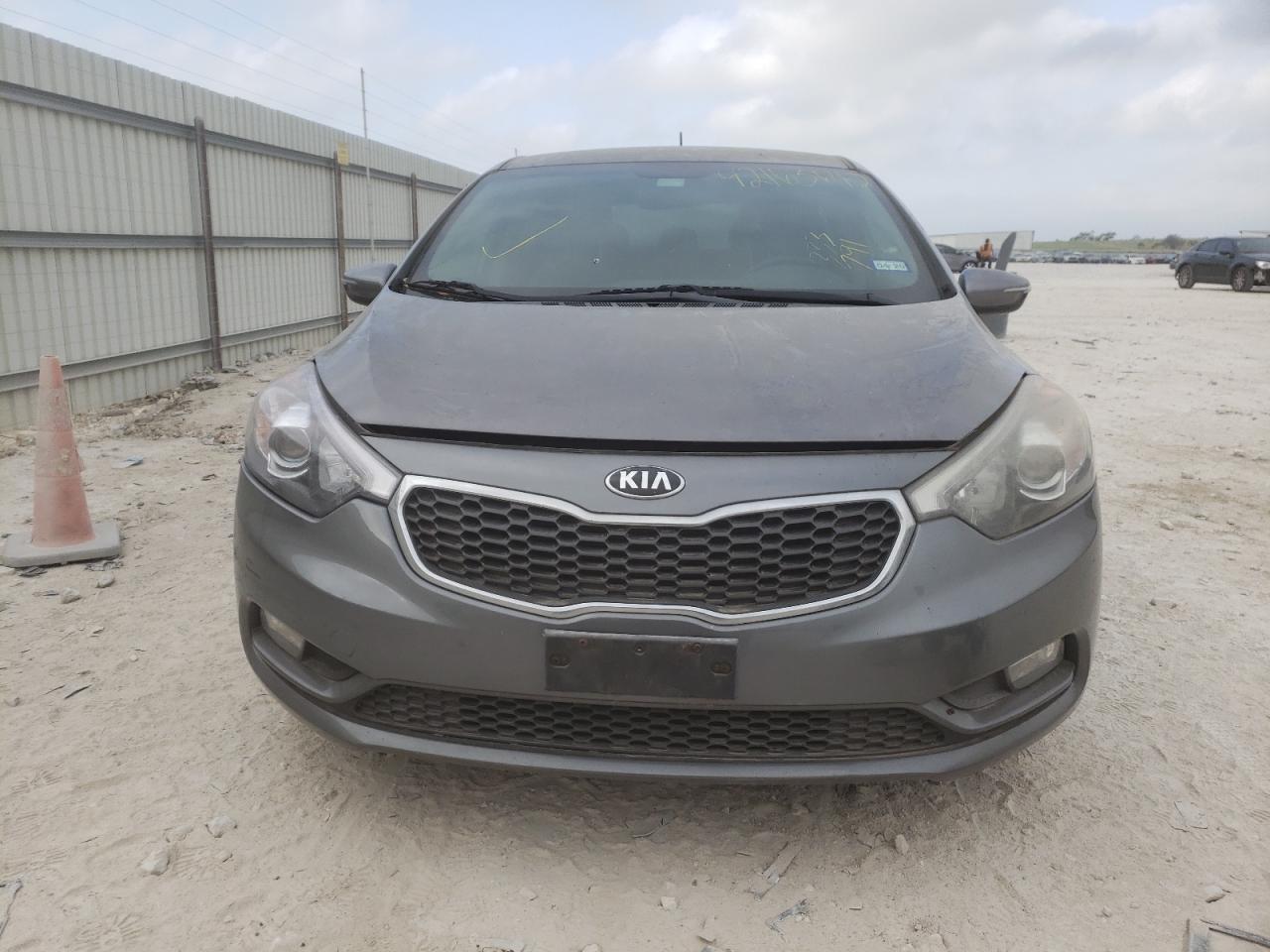 Photo 9 from auction – 2015 KIA FORTE EX with VIN KNAFX5A8XF5333791